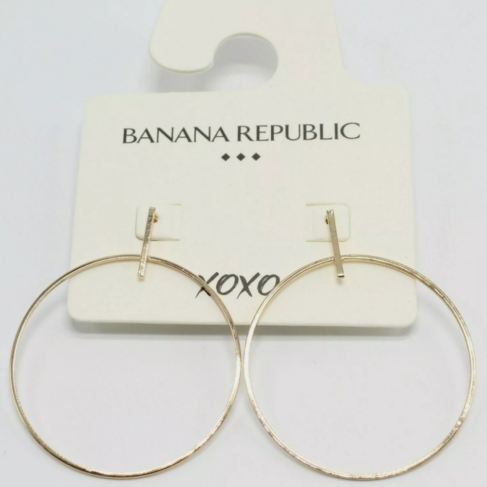 Banana Republic Gold Front Hoop Earrings NWT